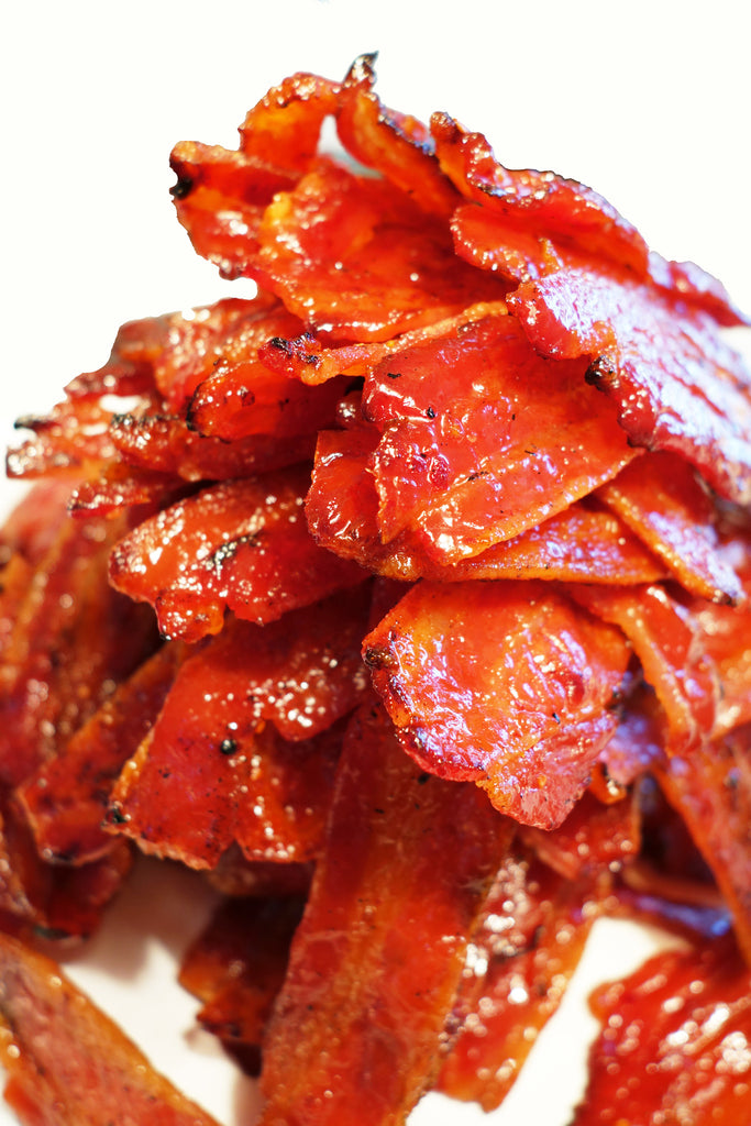 Bacon Jerky (Sriracha Sweet & Spicy Flavor) 是拉差(辣椒)五花肉